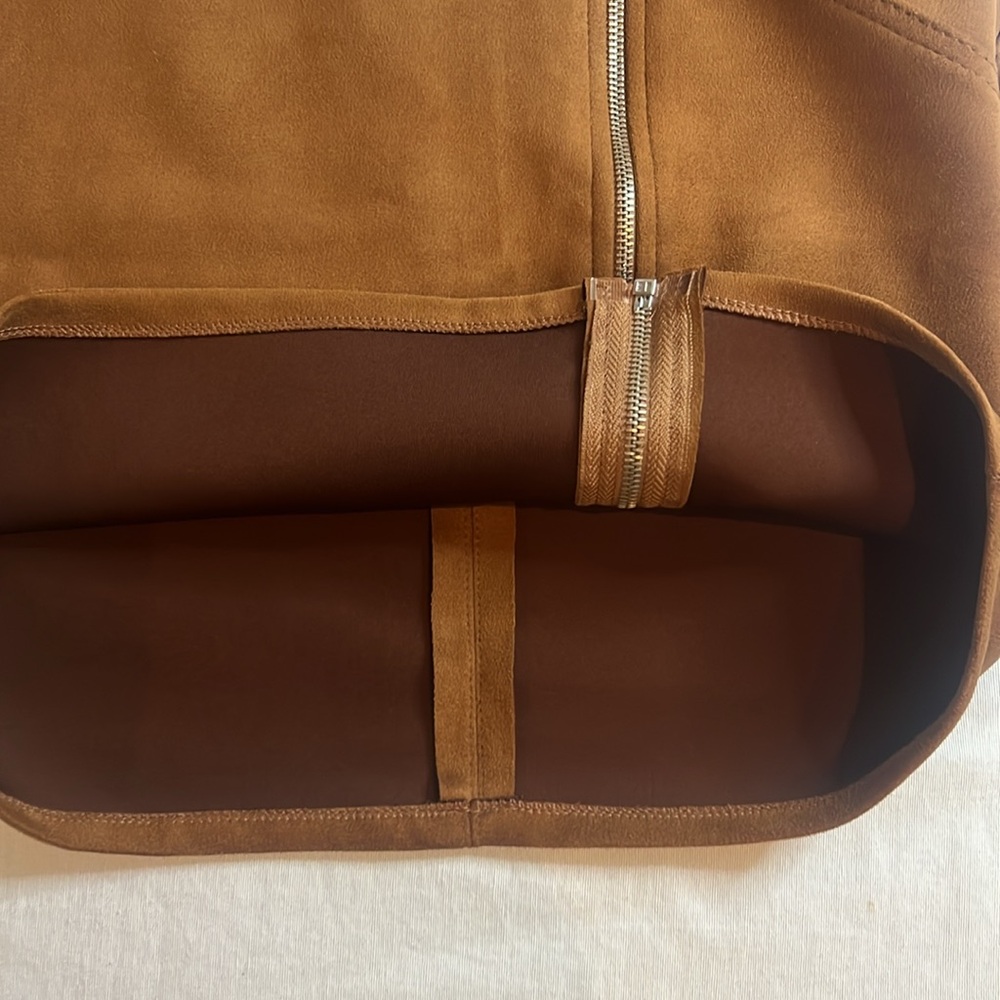 Topshow Suede Skirt - Picture 4 of 5